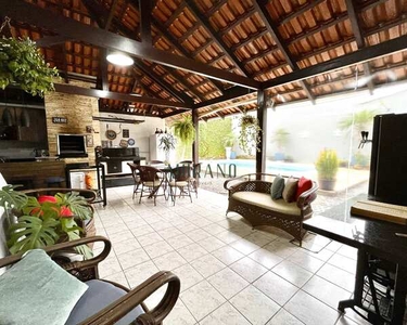 Casa plana averbada com 3 dormitórios à venda, 245 m² por R$ 798.000 - Bom Retiro - Joinvi