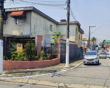 IMÓVEL A VENDA EXCELENTE PARA RENDA OU CONSTRUÇÃO COM ÓTIMA LOCALIZAÇÃO !!!