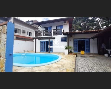 Sobrado com 160m², 4 Dormitórios sendo 1 Suíte,Piscina,Excelente Localização,Fácil Acesso