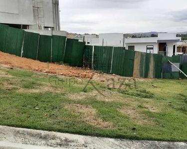 Terreno em Condomínio - Urbanova - Condomínio Colinas Paratehy Norte - 666,26 metros quadr