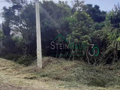 Amplo terreno de esquina em bairro nobre