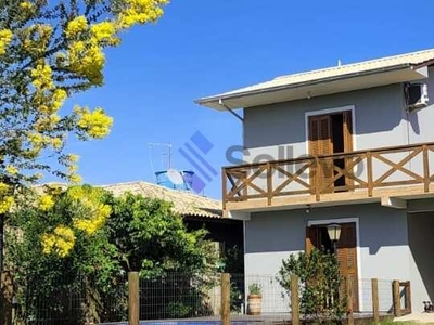 Casa à venda no bairro Araçatuba - Imbituba/SC
