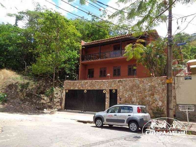 Casa com 4 quartos à venda no bairro Santa Lúcia, 431m²