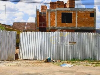 Sobrado à venda no bairro Uberaba - Curitiba/PR