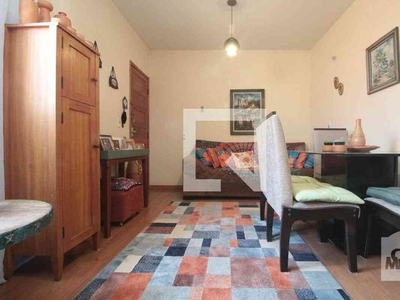 Apartamento com 3 quartos à venda no bairro Sagrada Família, 60m²