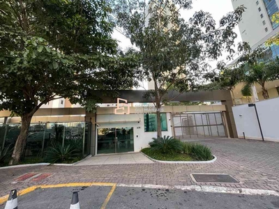 Apartamento com 4 quartos para alugar no bairro Vila da Serra, 200m²