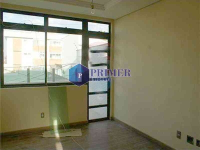 Casa com 3 quartos à venda no bairro Prado, 200m²