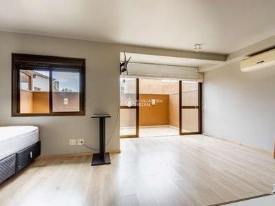 Loft com 1 quarto para alugar na castro alves, 840, independência, porto alegre, 60 m2 por r$ 2.990