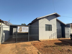 Casa em condomínio ampla com espaço para ampliação