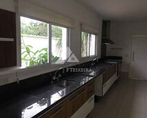 Casa térrea disponível para locação no residencial 01, em Alphaville