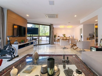 Apartamento em Barra da Tijuca, Rio de Janeiro/RJ de 304m² 3 quartos à venda por R$ 3.149.000,00