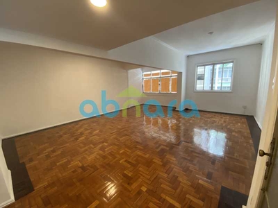 Apartamento em Copacabana, Rio de Janeiro/RJ de 115m² 3 quartos à venda por R$ 989.000,00