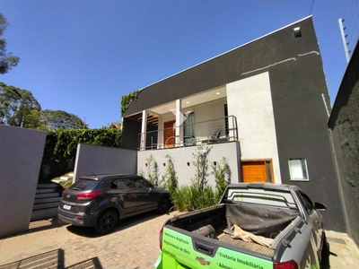 Casa em Bancários, Londrina/PR de 224m² 3 quartos à venda por R$ 999.077,00