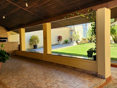 Casa em Nova Jaguariúna, Jaguariúna/SP de 235m² 4 quartos à venda por R$ 644.000,00