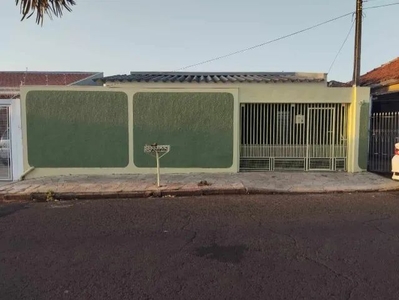 Alugo ótima casa na Vila Altaneira Marília