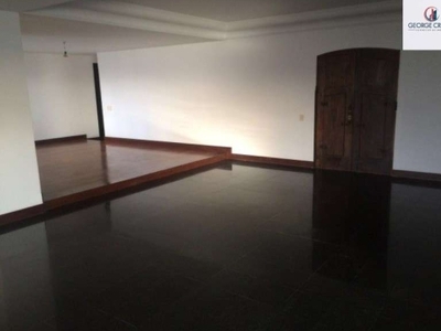 Ampla cobertura duplex medindo 791,17 m², dividido em cinco suítes, varandas, sete vagas no mirante da sereia para alugar no rio vermelho salvador