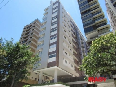 Apartamento com 3 quartos para alugar na avenida trompowsky, 394, centro, florianópolis, 103 m2 por r$ 8.000