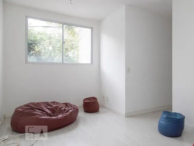 Apartamento para Aluguel - Vargem Pequena, 3 Quartos, 53 m2