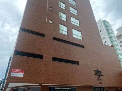 Apartamento para locação anual no bairro centro em balneário camboriú, 3 quartos sendo 2 suítes, sem mobília, 140 m² de área total, 97 m² privativos,