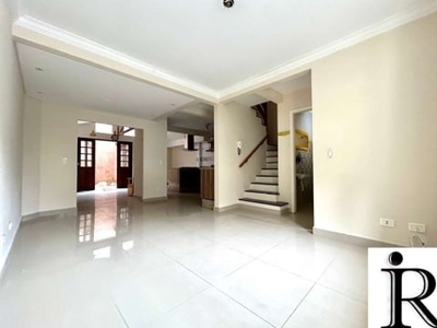 Casa em condomínio fechado com 3 quartos à venda no atuba, curitiba , 130 m2 por r$ 429.900