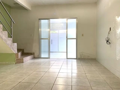 Casa para aluguel em candeias tem 100 M2, com 2 quartos em Candeias, 2 suites, garagem par