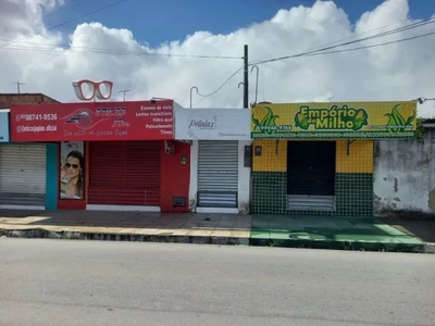 Vendo Casa com pontos comercias na Entrada Principal do Eustáquio Gomes