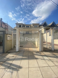Casa 3 dorms à venda Avenida Alexandre Luiz, Jardim Itu - Porto Alegre