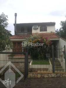 Casa 3 dorms à venda Rua Teixeira de Freitas, Santo Antônio - Porto Alegre