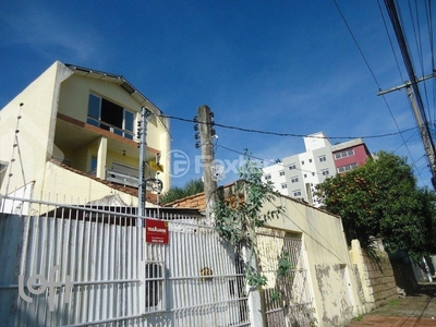 Casa 7 dorms à venda Rua Teixeira de Freitas, Santo Antônio - Porto Alegre