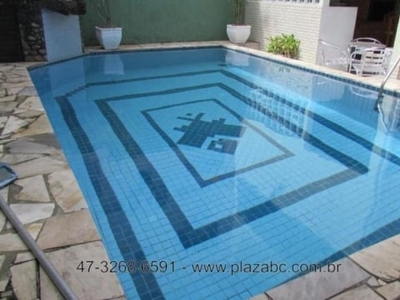 Casa com piscina