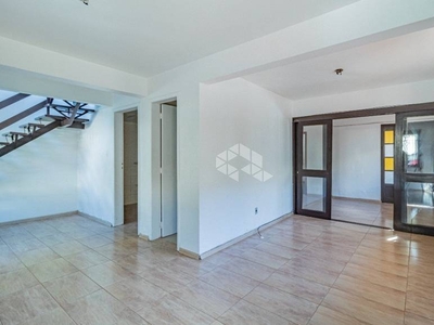 Casa de Condomínio com 4 Quartos e 3 banheiros à Venda, 122 m² por R$ 380.000