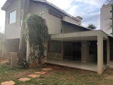 Casa com 4 quartos à venda no bairro Ouro Preto, 250m²
