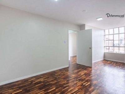 Apartamento com 2 dormitórios para alugar, 44 m² por r$ 2.404,00/mês - centro - curitiba/pr