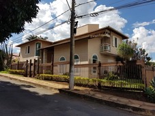 Casa à venda, 3 quartos, 3 suítes, 4 vagas, Mangabeiras - Sete Lagoas/MG
