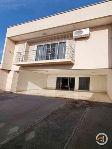 Casa com 3 quartos à venda no bairro Residencial Morumbi, 178m²