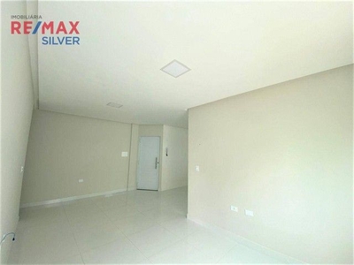 Apartamento com 3 dormitórios para alugar, 105 m² por R$ 1.750,00/mês - Brindes - Guanamb