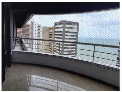 Apartamento para aluguel possui 180 metros quadrados com 3 quartos em Mucuripe - Fortaleza