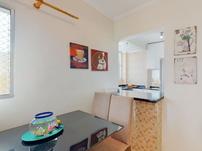 Apto Bom Retiro | 3 Quartos | 69 M² | Cond: R$350.0 | 0 Vagas