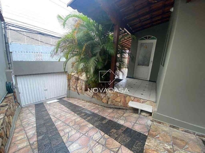 Casa com 3 quartos à venda no bairro São João Batista (venda Nova), 217m²