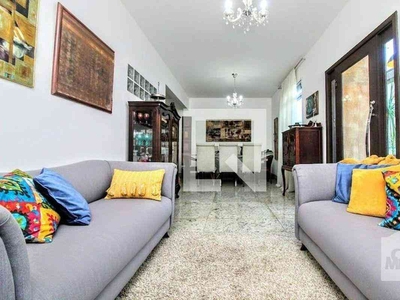 Casa com 4 quartos à venda no bairro Santa Lúcia, 285m²