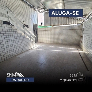 Casa multifamiliar situada no primeiro andar, localizada na Rua Gonçalo de Lagos, Bairro E