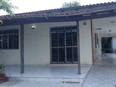 Casa para aluguel com 450 metros quadrados com 3 quartos em Aleixo - Manaus - A