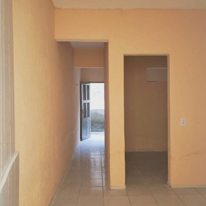 Alugo apartamento no Conjunto Ceará, de R$450 por R$420