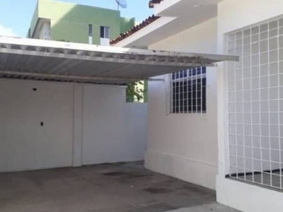 Alugo casa para comercio ou residencia em piedade r$ 2.600,00