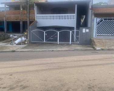 AMPLA CASA SEMI NOVA A VENDA, LOCALIZADA NO JARDIM DAS TULIPAS, JUNDIAÍ - SP, CONTENDO 3 D