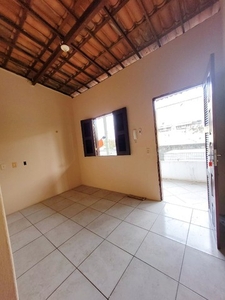 Apartamento 1 quarto, em Condomínio Fechado no Conjunto Ceará, lindo - Perto da Central.