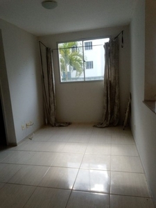 Apartamento 2/4 pra alugar no Parque Florença