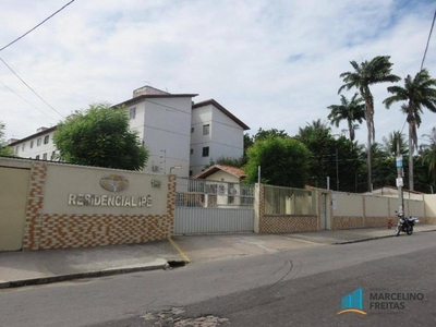 Apartamento com 2 dormitórios para alugar, 48 m² por R$ 809,00/mês - Jangurussu - Fortalez
