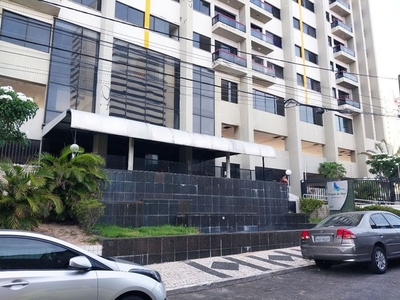 Apartamento com 2 dormitórios para alugar, 65 m² por R$ 2.956,01/mês - Praia de Iracema -