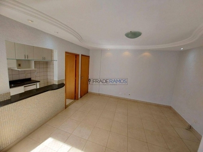 Apartamento com 3 dormitórios para alugar, 71 m² por R$ 2.300/mês - Jardim Goiás - Goiânia